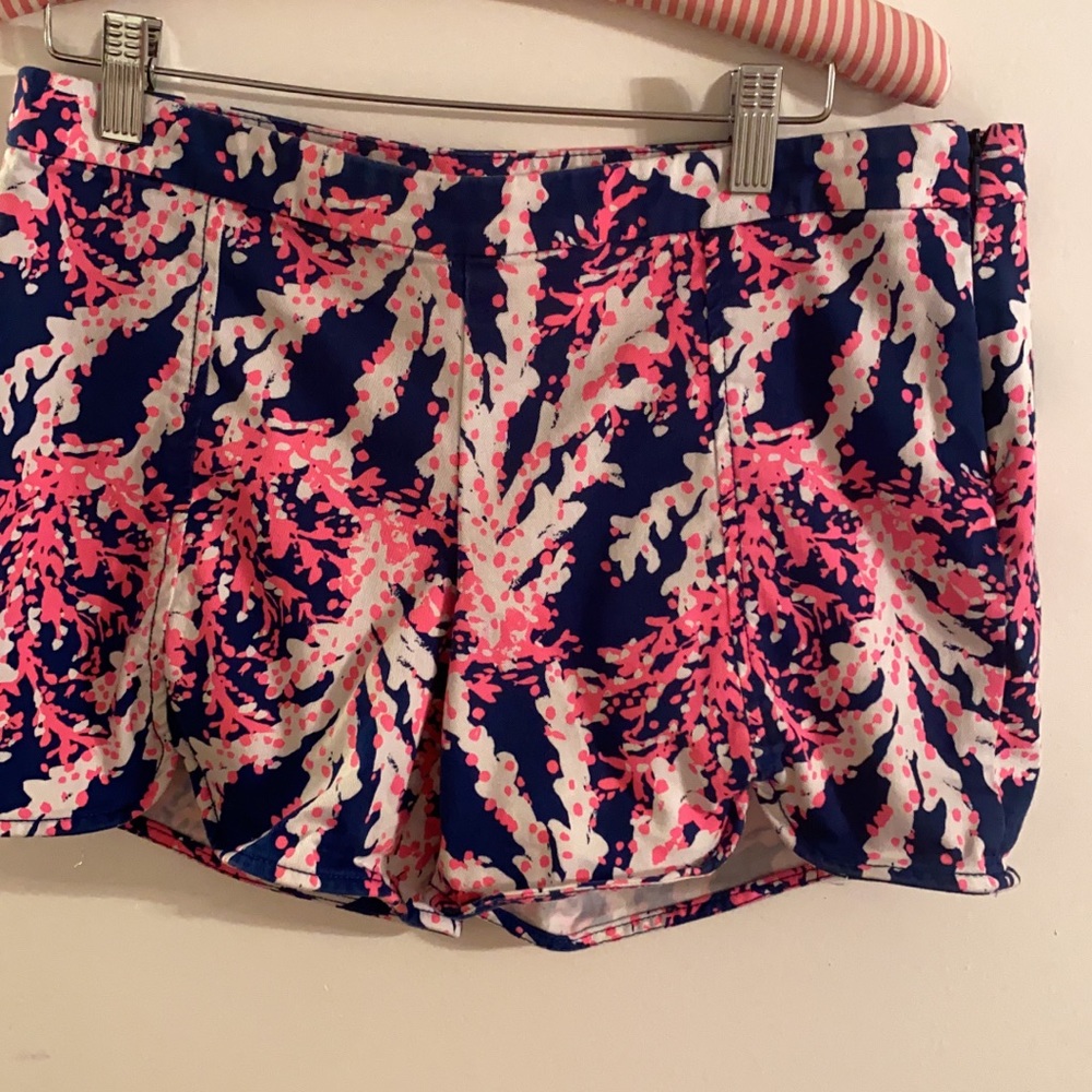 Lilly Pulitzer shorts size 6